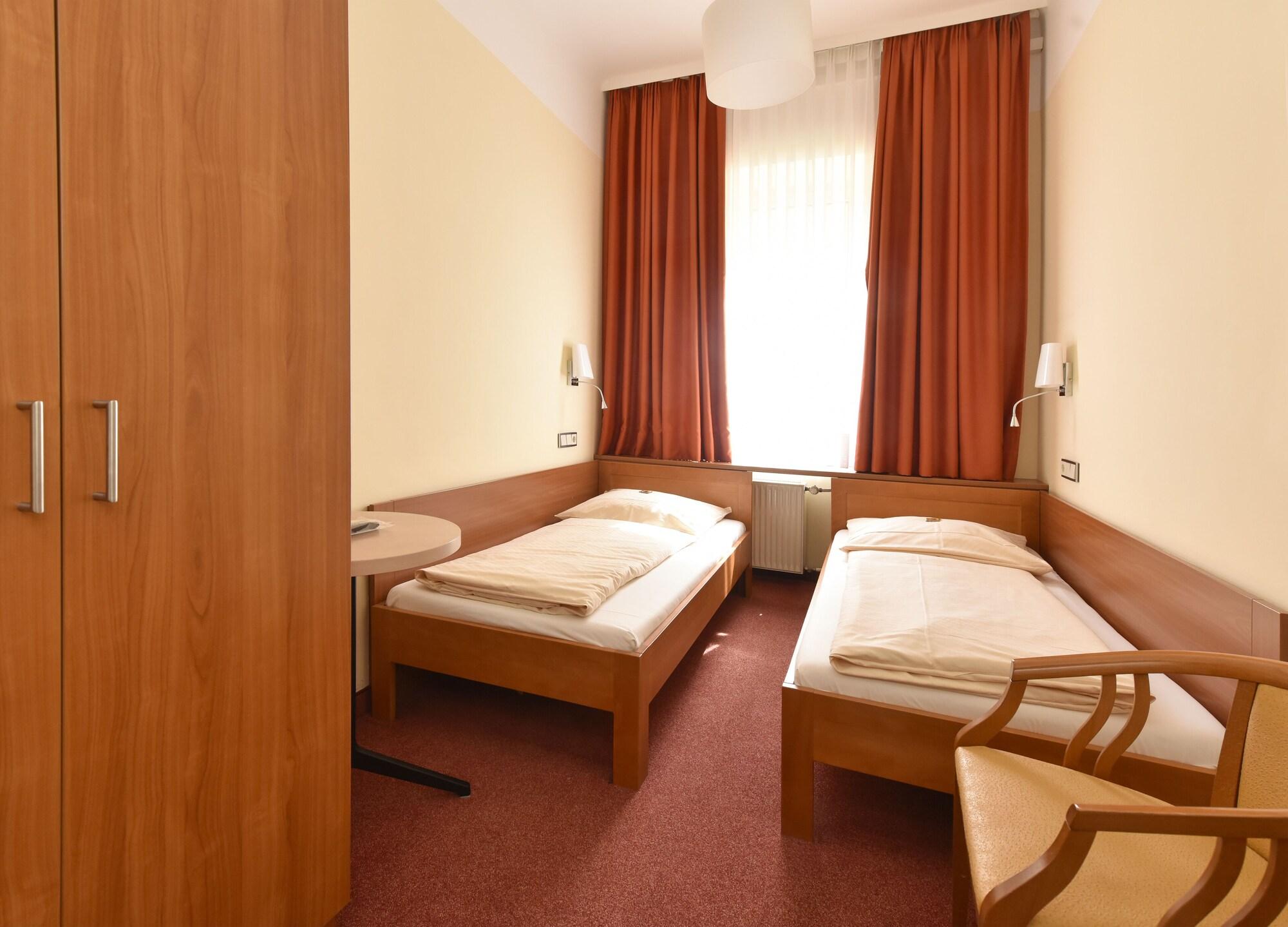 Hotel Adria Muenchen Εξωτερικό φωτογραφία