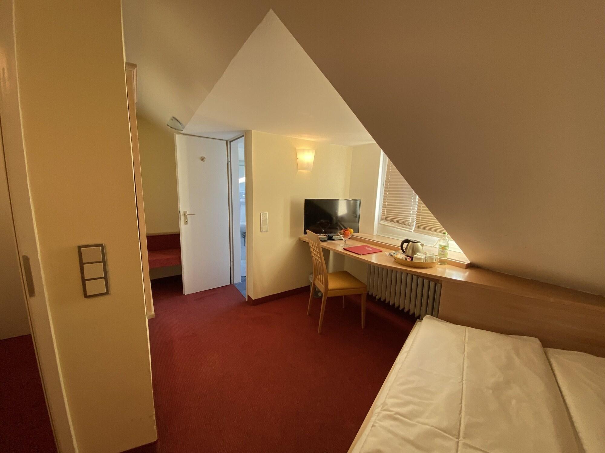 Hotel Adria Muenchen Εξωτερικό φωτογραφία