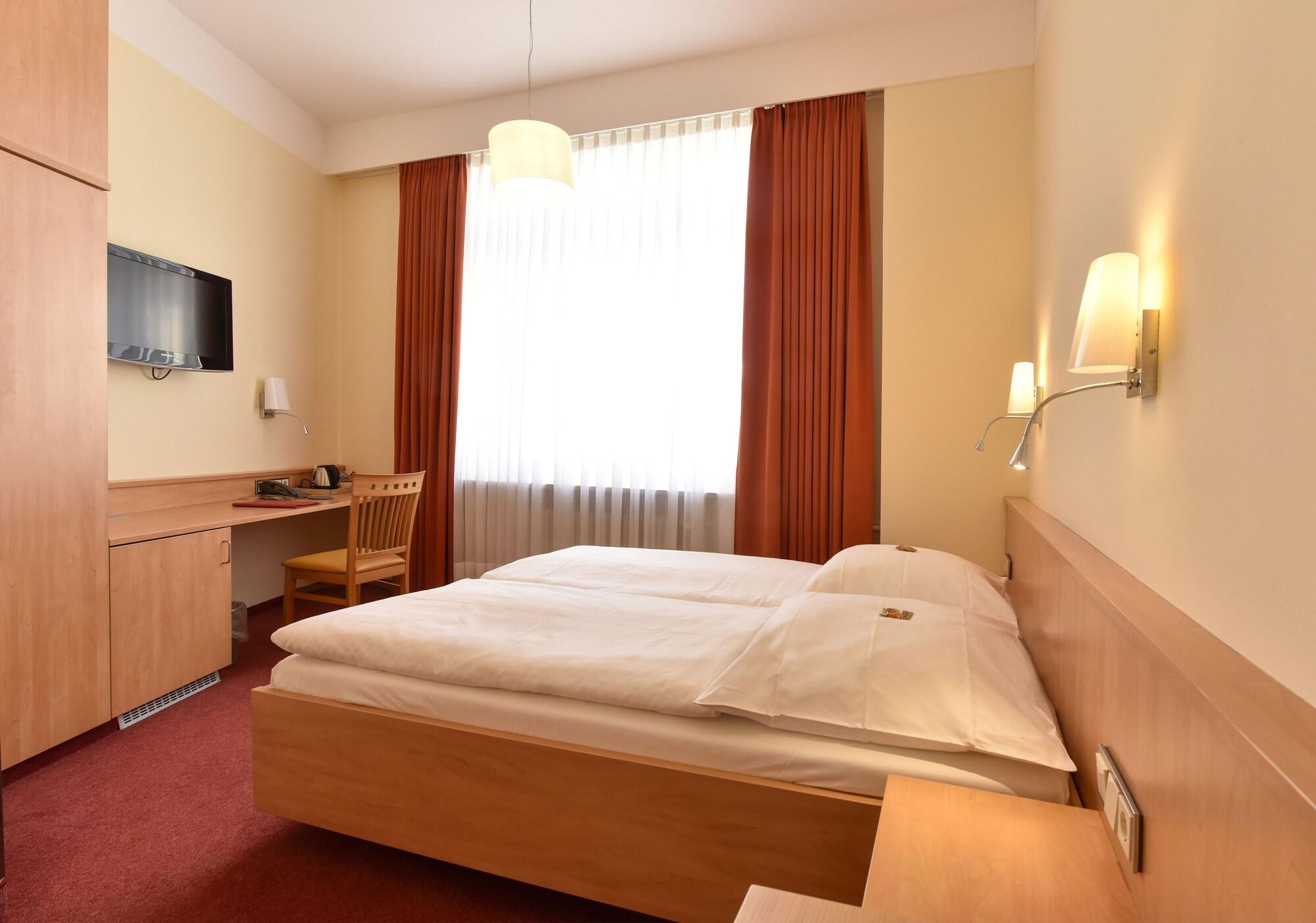 Hotel Adria Muenchen Εξωτερικό φωτογραφία
