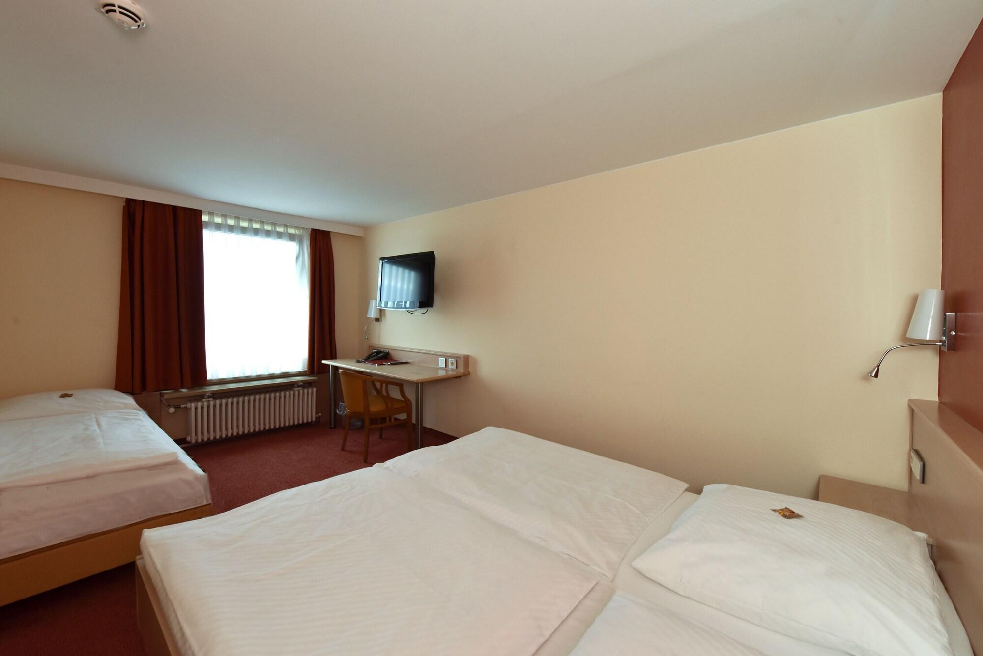 Hotel Adria Muenchen Εξωτερικό φωτογραφία